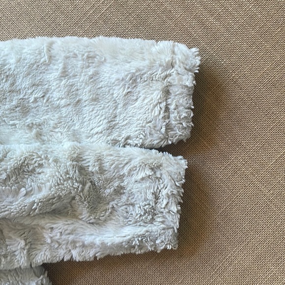 EUC North Face Mossbud swirl hooded jacket reversible navy to cream fur - Picture 12 of 15